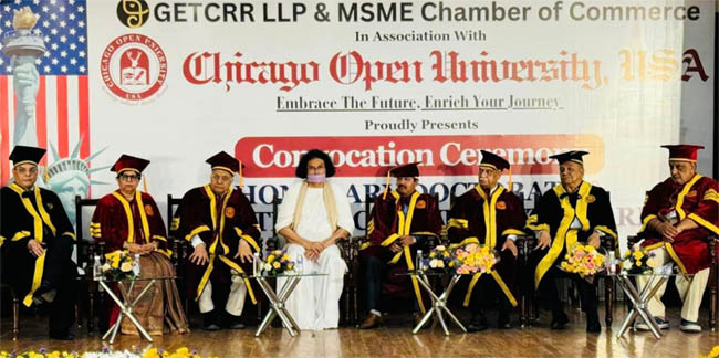 Acharya Lokesh ji addressed the convocation ceremony