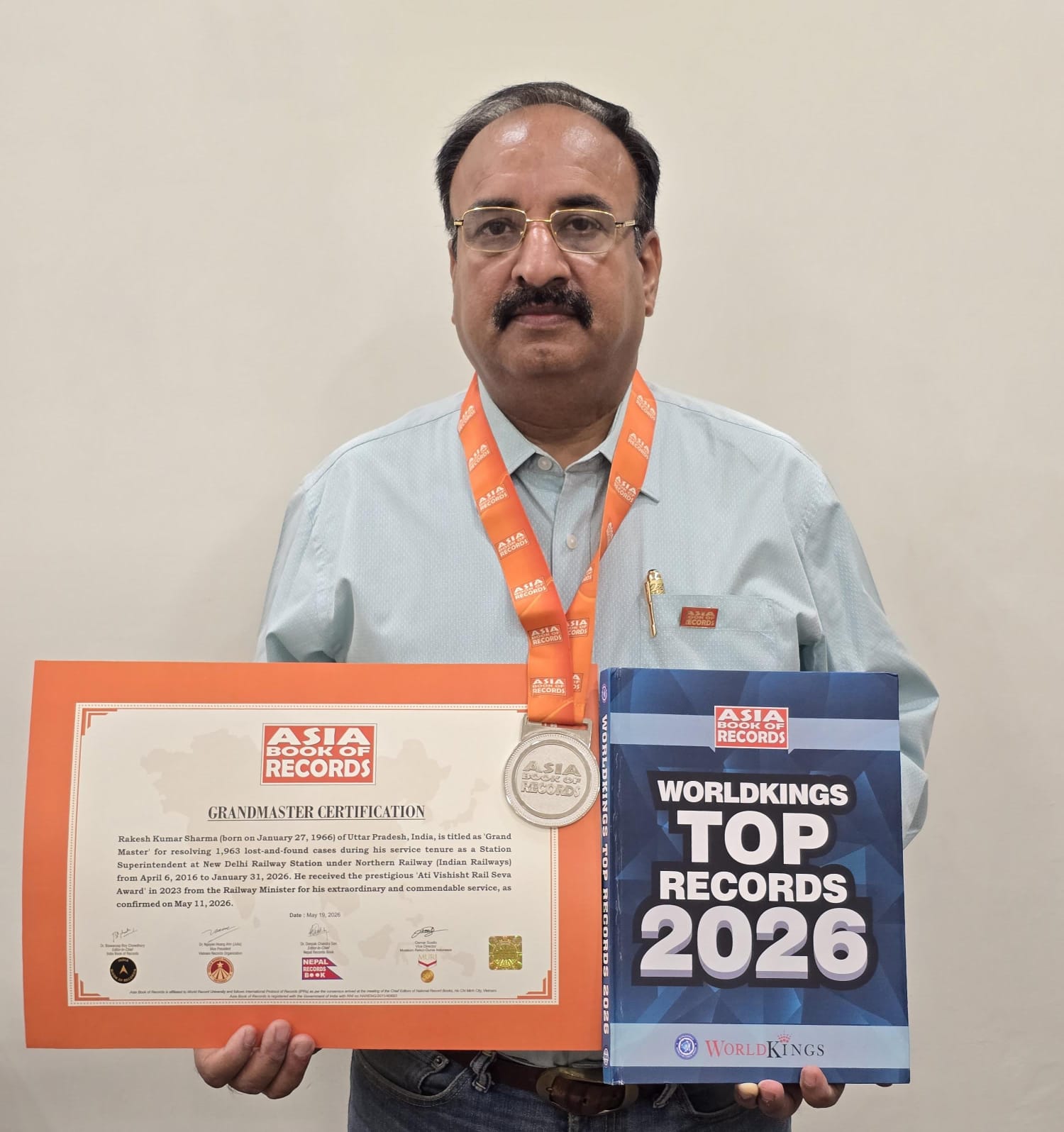 A Golden Chapter of Honesty in Indian Railways: Rakesh Kumar Sharma Receives “Grand Master” Honor